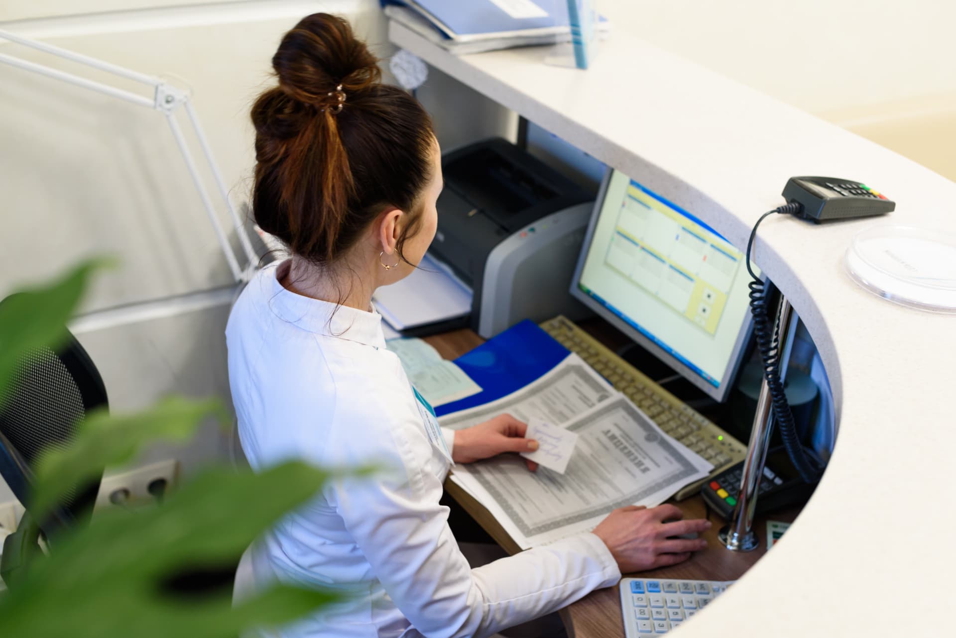 Credentialing specialist tracking application deadlines